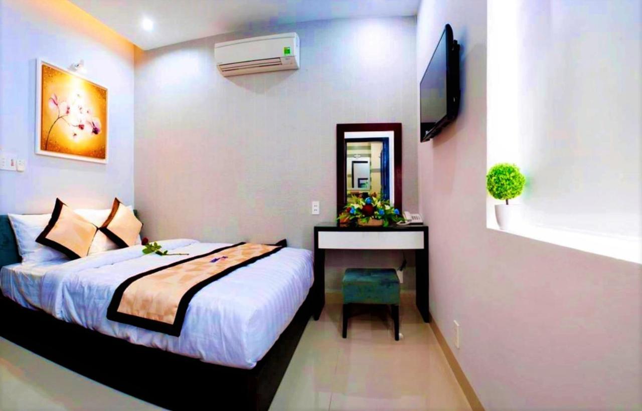 Hanoi Blue Hotel - The Water Front Da Nang Bagian luar foto