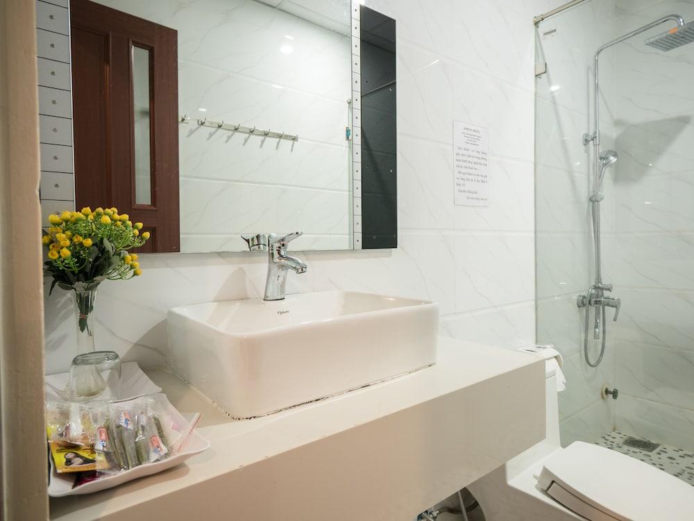 Hanoi Blue Hotel - The Water Front Da Nang Bagian luar foto