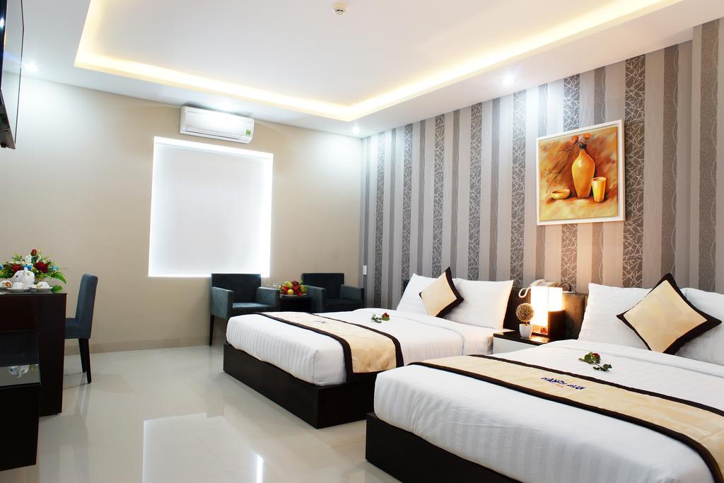 Hanoi Blue Hotel - The Water Front Da Nang Bagian luar foto