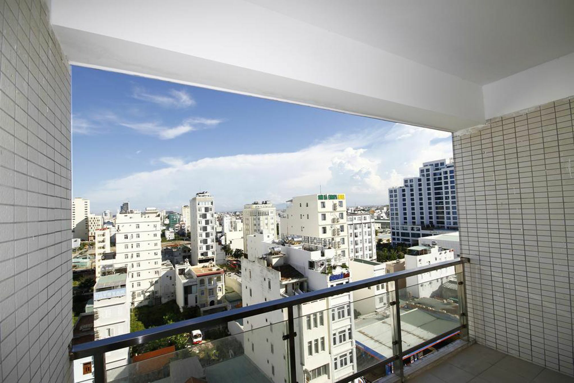Hanoi Blue Hotel - The Water Front Da Nang Bagian luar foto